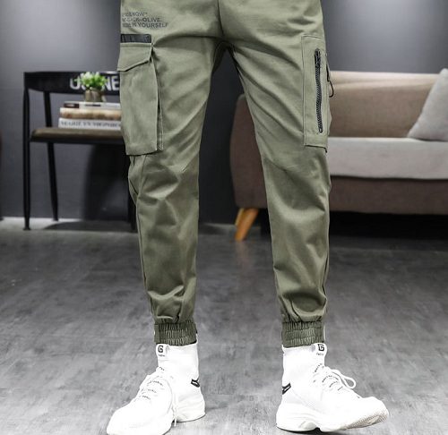 工装裤面料一般用什么?什么布料的工装裤不粘毛?